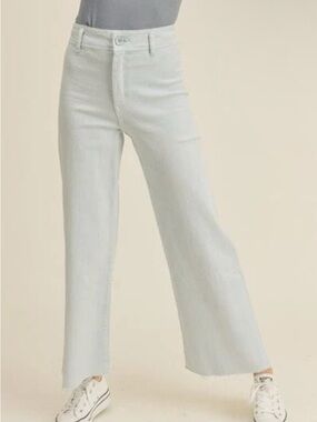 High-Rise Cropped Wide-Leg Jeans in Light Wash